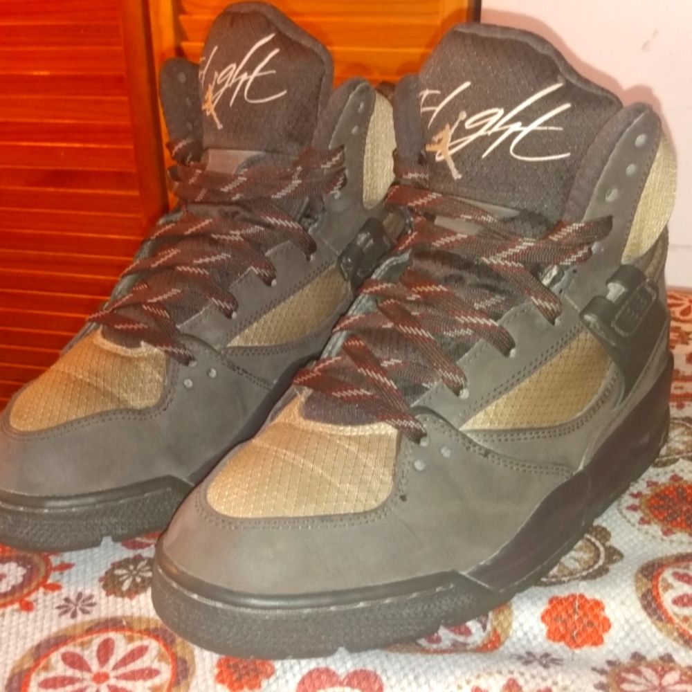 JORDAN FLIGHT 45s size 6y